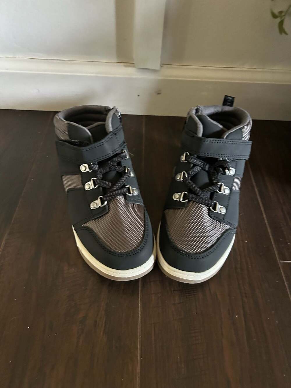 Boys Cat & Jack Shay High Top Sneakers Size 12